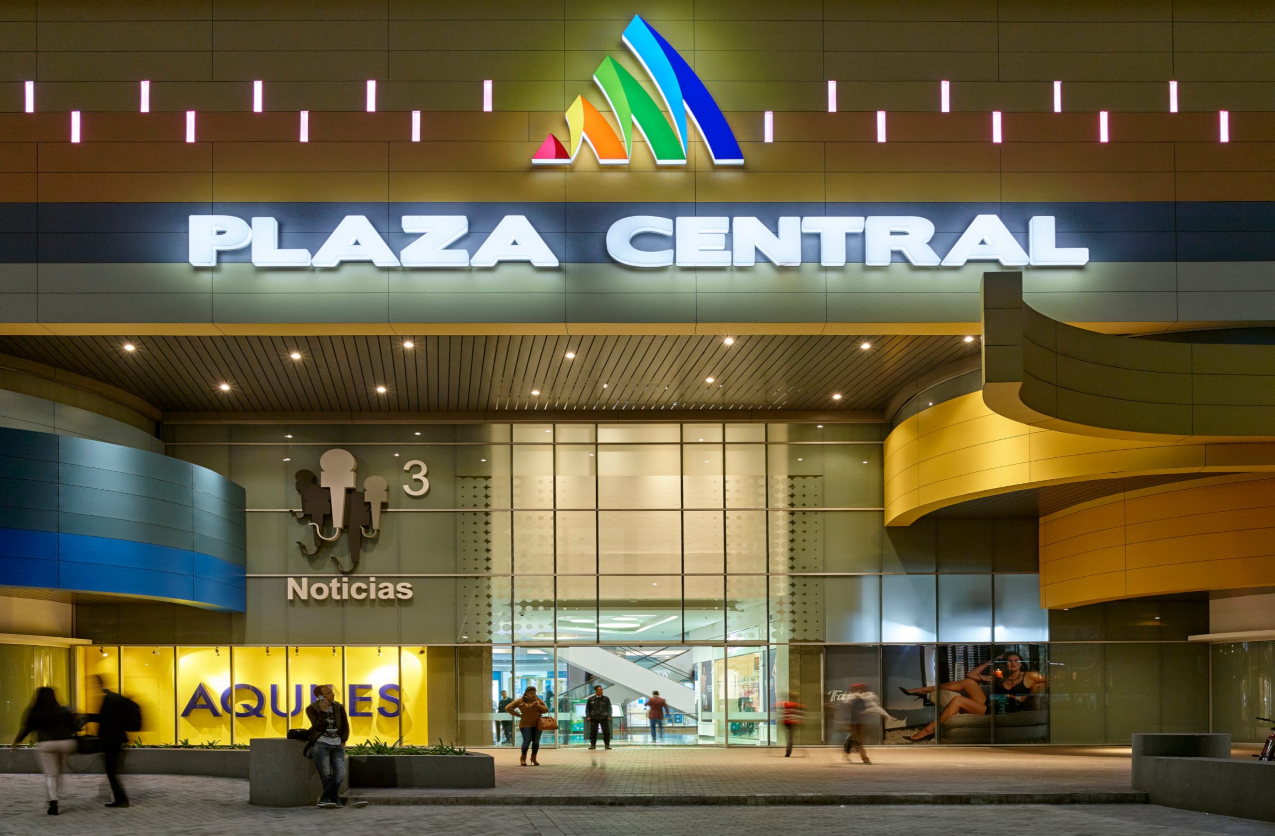 plaza-central